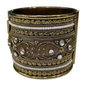 Vtg Brass Clamper Bangle Bracelet Womens 2.5"x 2 3/4" Wide Gold-tone Embellished